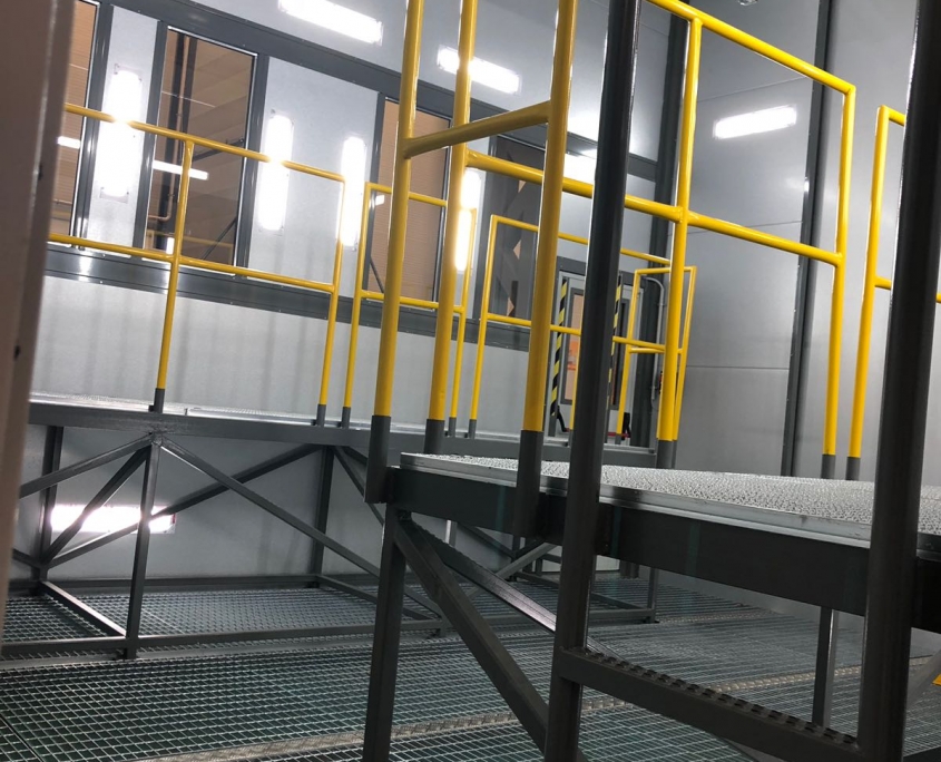 Cabina di verniciatura a liquido inserita in linea