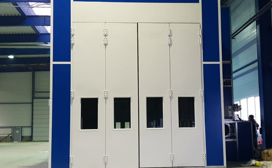 Pressurized spray booth for large industrial metal carpentry in Belarus