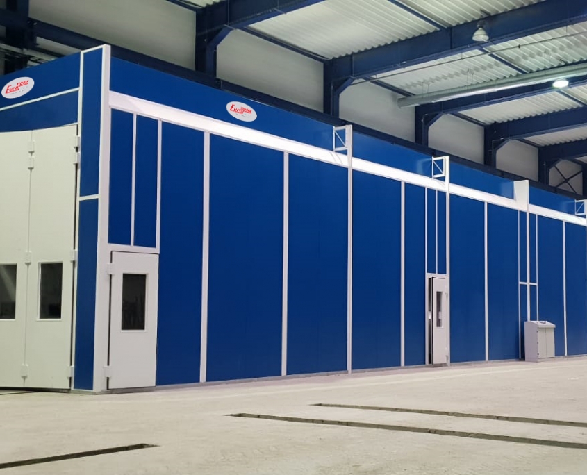 Pressurized spray booth in Russia