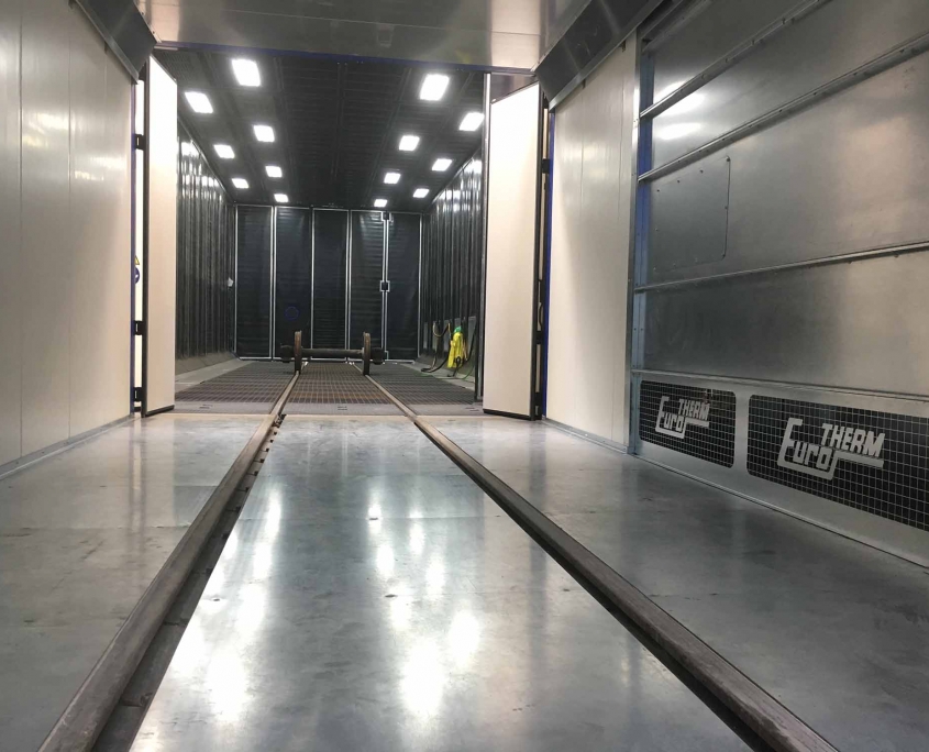Surface preparation plant for train wheels