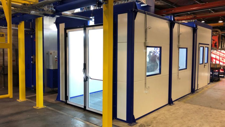 Impianto di verniciatura manuale a polvere