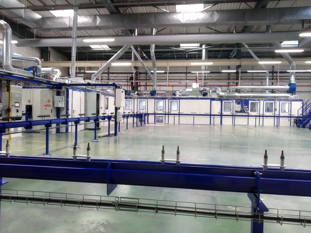 Ligne cosmétique pour la peinture de bouchons en plastique