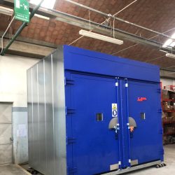 We built and delivered a special static oven in record time, another challenge completed!