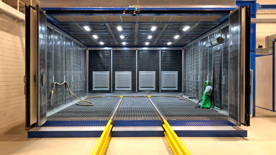 Cabines de sablage et de lavage personnalisées