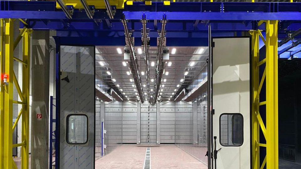 Manual washing booths