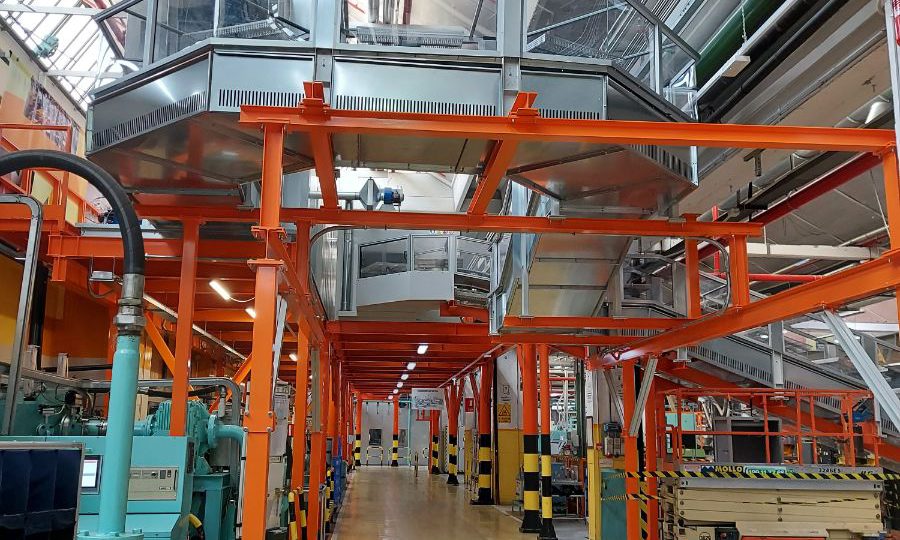 Four de détension des phares automobiles