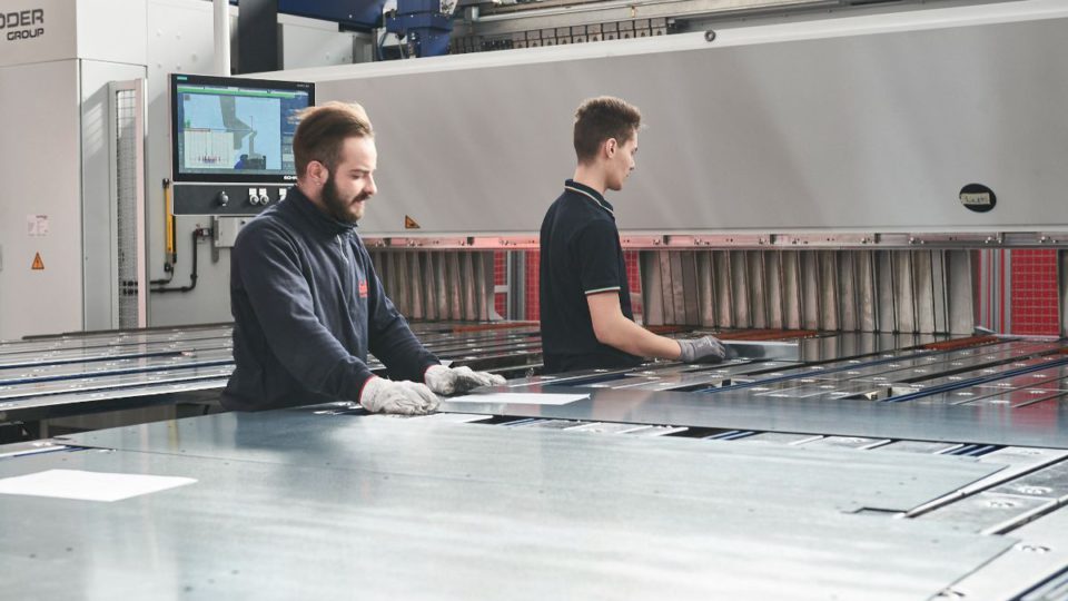 Neues Biegesystem bei Eurotherm mit einer Schröder-Maschine