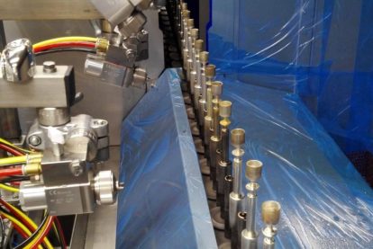 impianto automatico di verniciatura a liquido per cosmetica