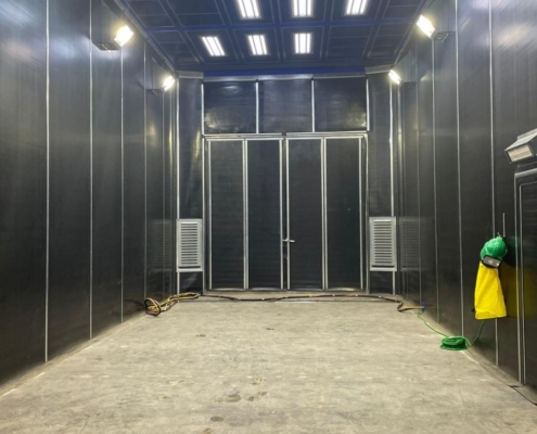 cabina di granigliatura e verniciatura