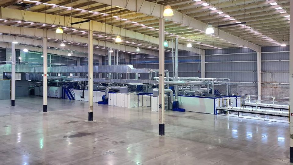 Notre plus grande usine de peinture pour cosmétiques