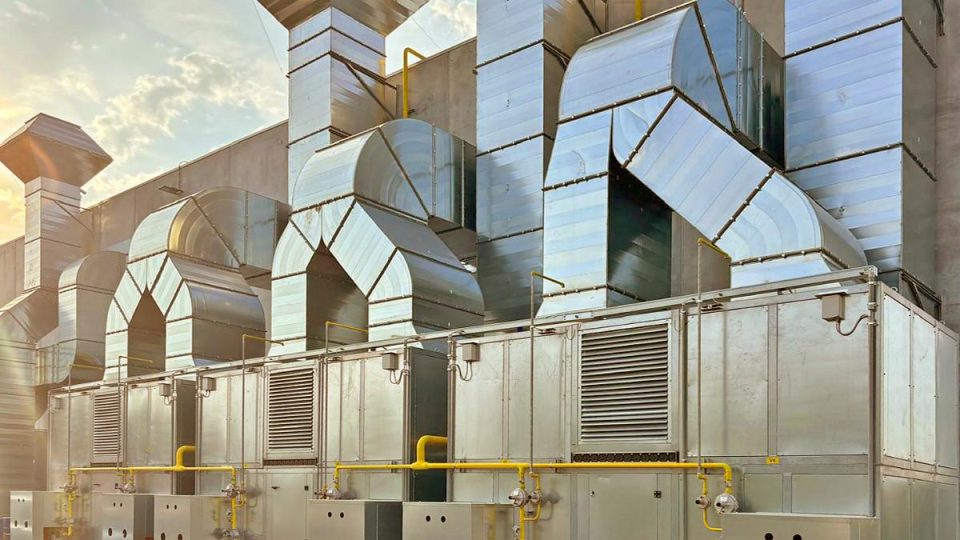 Liquid painting plant for truck tippers