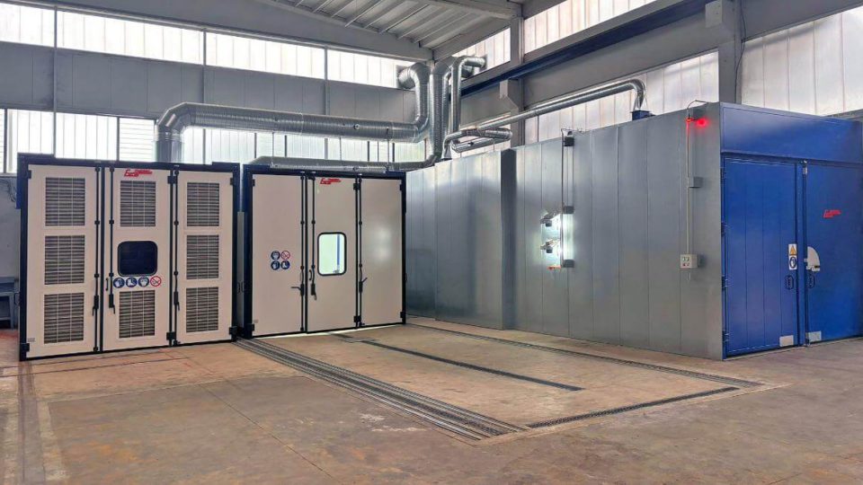 Peu d&rsquo;espace ? Voici le système de revêtement en poudre télescopique !