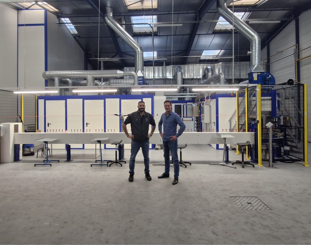 Linea di verniciatura UV per packaging cosmetico